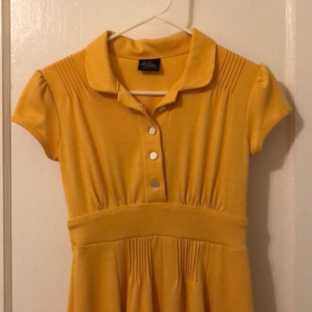 Yellow cap sleeve dress!